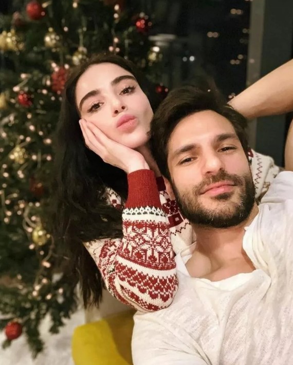 Özge Gürel'den aşk dolu paylaşım...